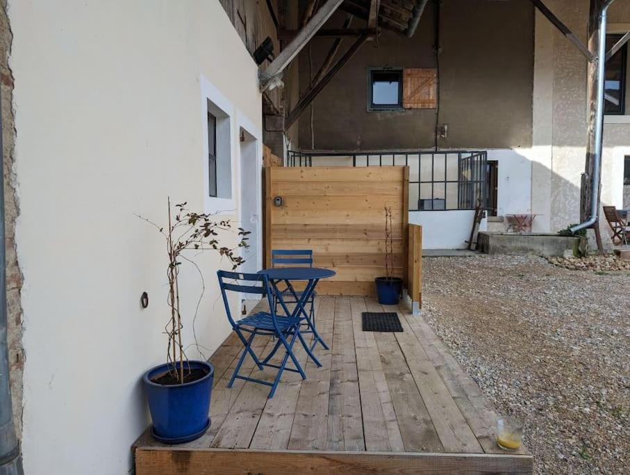 Logement - Studio Independant A Pérouges Eksteriør billede